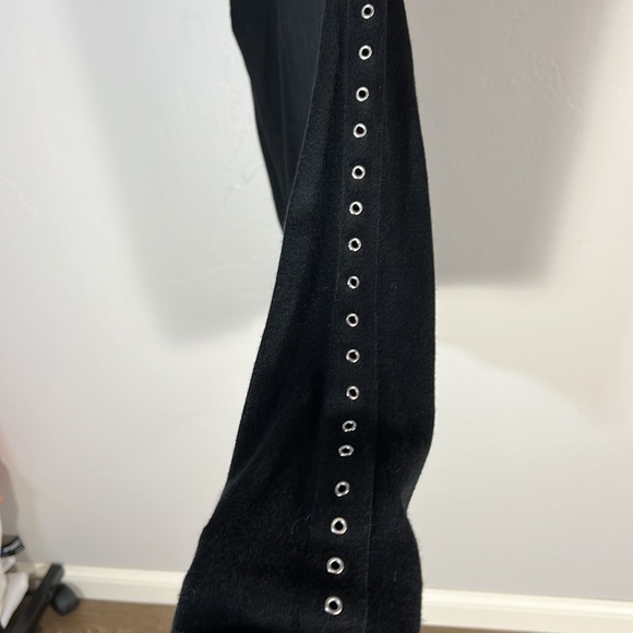 Magnolia Grace Sweater - Women’s M - Picture 3 of 6